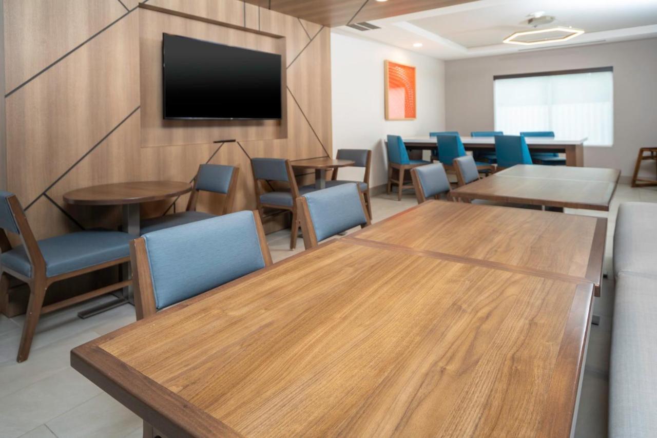 Holiday Inn Express And Suites Atlanta-Johns Creek By Ihg Экстерьер фото